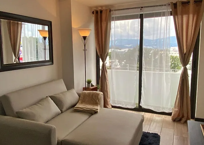 Apartamento Con Piscina Zona 12, Petapolis