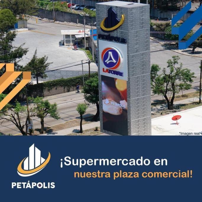 Con Piscina Zona 12, Petapolis